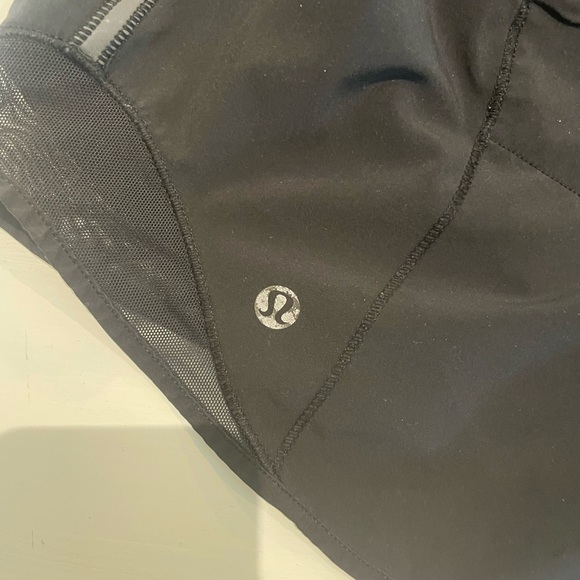 Lululemon Hotty Hot Shorts - Picture 3 of 4